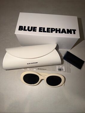 Blue Elephant Ove Beige Cream White Round Frame Sunglasses